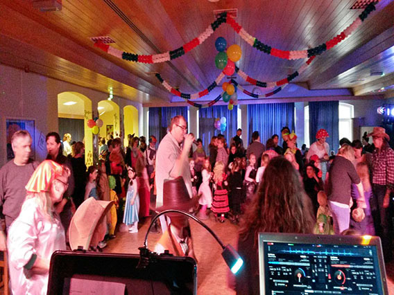 Kinderfasching in Deutsch Evern Kinderfasching in der Aula der Grundschule in Deutsch Evern