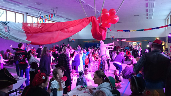 Kinderfasching in Scharnebeck Kinderfasching in der Turnhalle der Grundschule in Scharnebeck